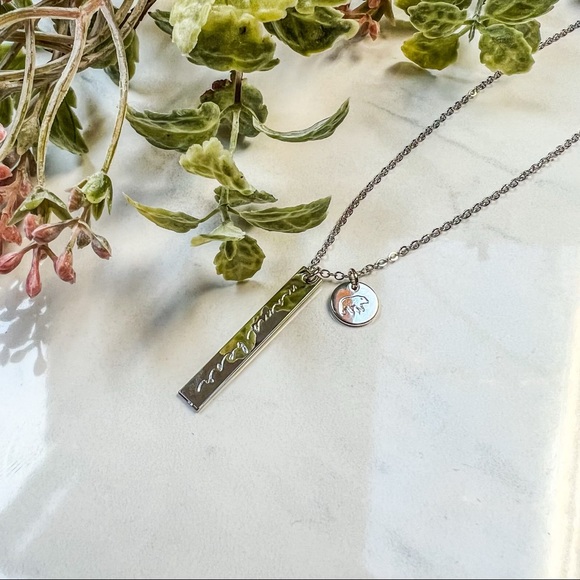Mama Bear Necklace Mothers Day Gift *Brand NEW* - Picture 3 of 4